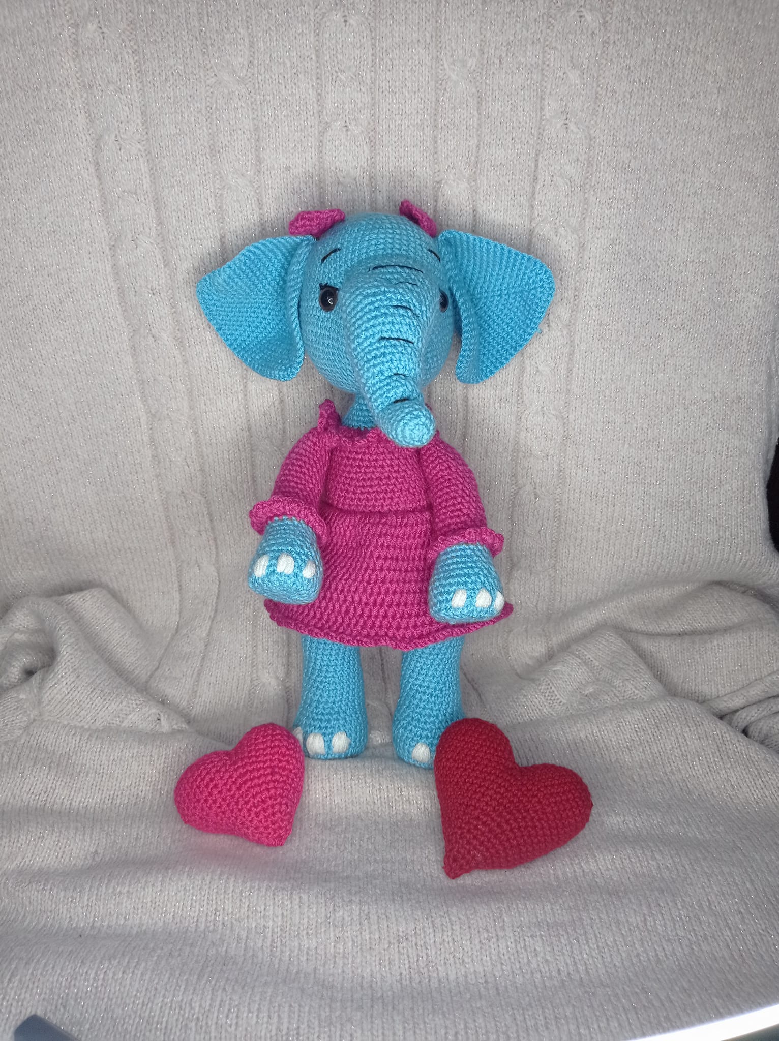 Elefănțica amigurumi croșetată manual