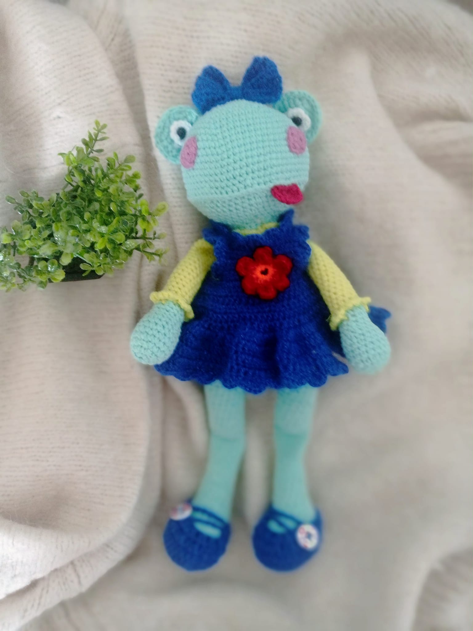 Broscuța amigurumi croșetată manual 2